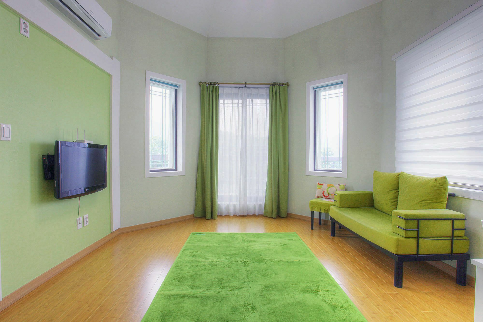 Forest Of Color Pension 洪川郡 外观 照片