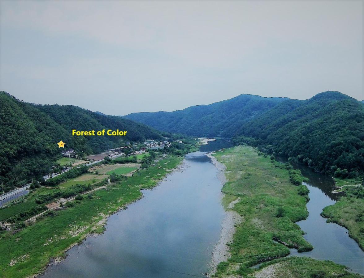 Forest Of Color Pension 洪川郡 外观 照片